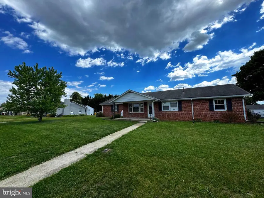 328 Richard St, Martinsburg, WV 25404 - #2