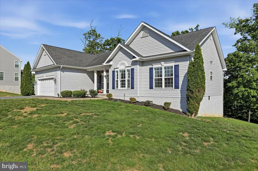 35 Kanawha Ct, Falling Waters, WV 25419 - #2
