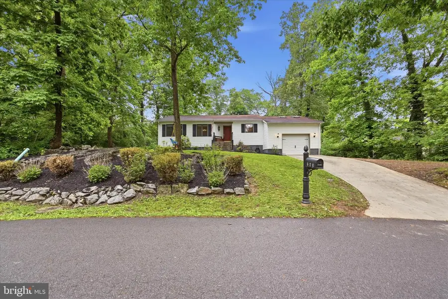 243 Tanbridge Dr, Martinsburg, WV 25401 - #2