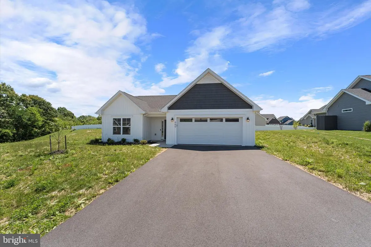 660 Barrel Race Rd, Martinsburg, WV 25404 - #1