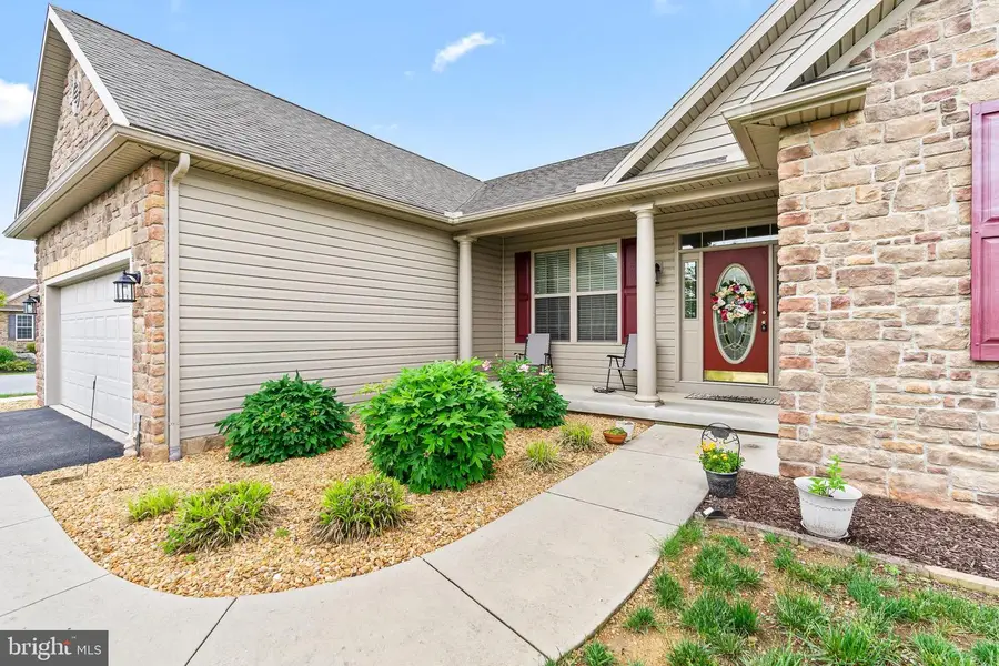 122 Balmoral Ln, Martinsburg, WV 25404 - #2