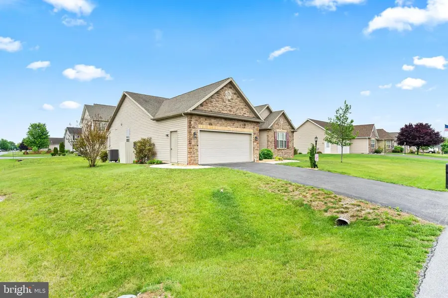 122 Balmoral Ln, Martinsburg, WV 25404 - #3