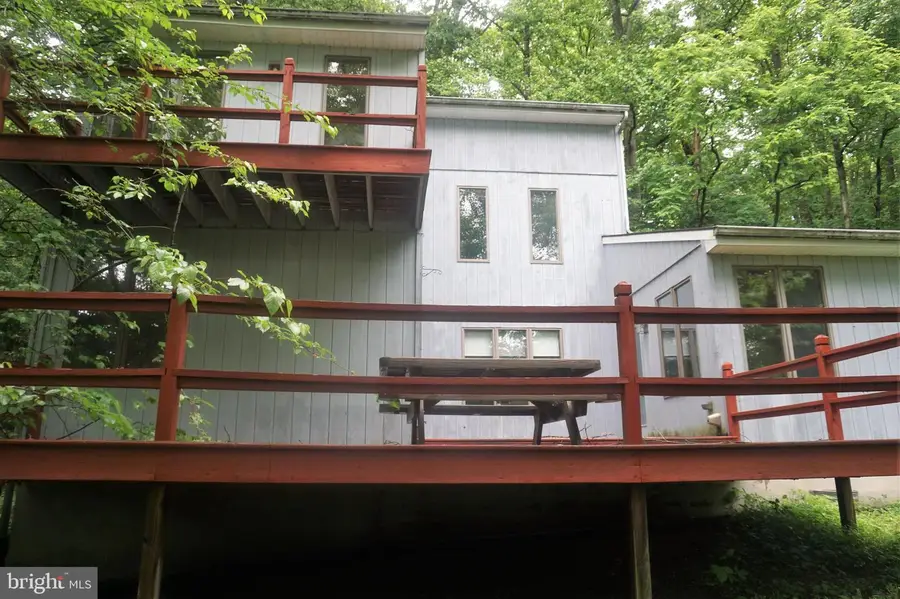 30 Fitzhugh Ln, Falling Waters, WV 25419 - #2