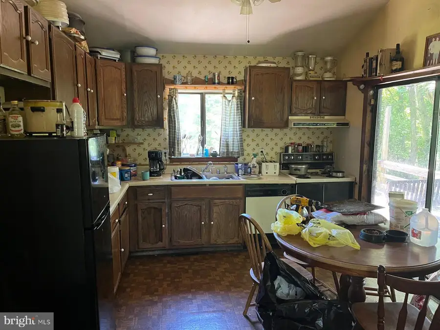 81 Kamberwood Ct, Gerrardstown, WV 25420 - #3