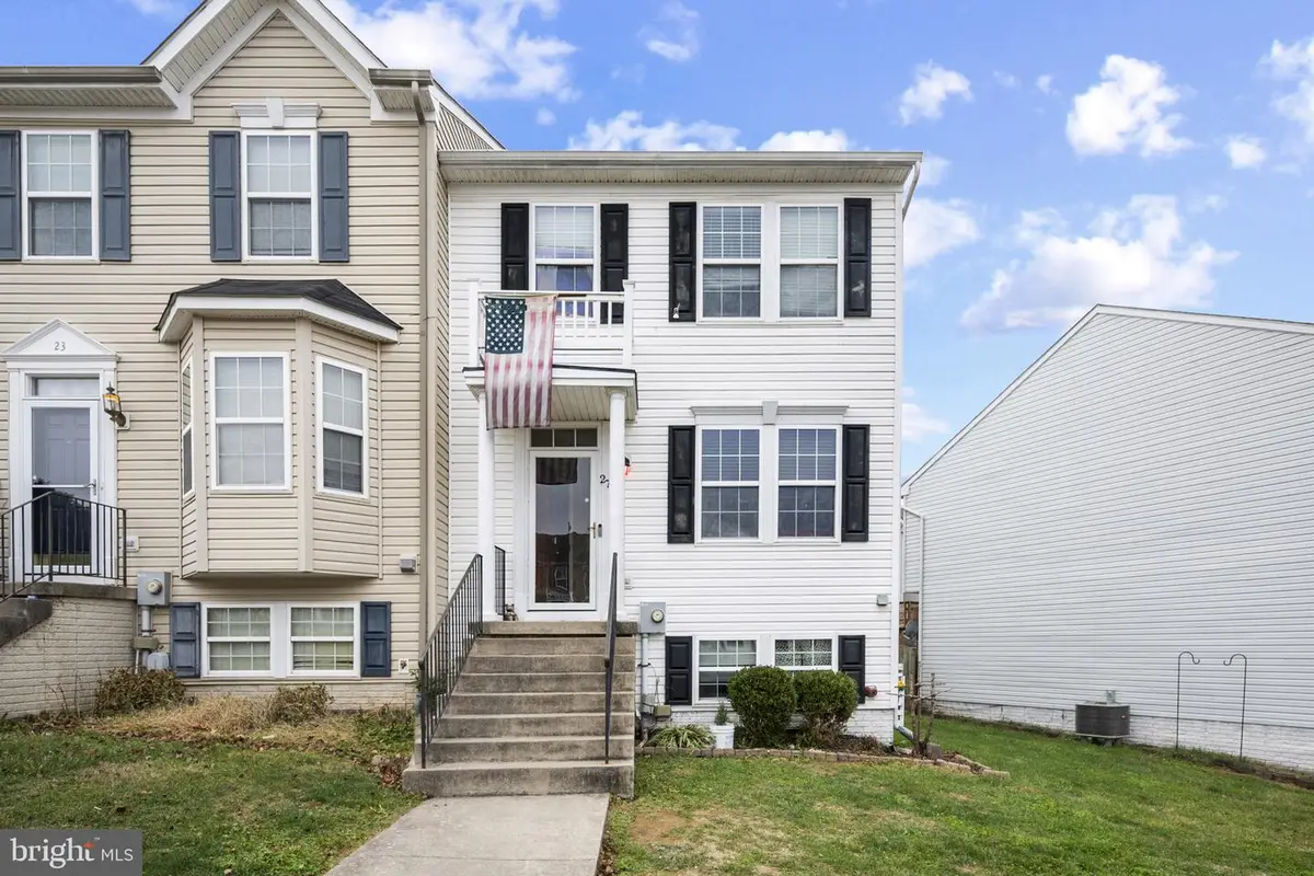 27 Litchfield Ln W, Martinsburg, WV 25405 - #1