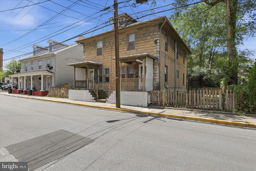 226 N Spring St, Martinsburg, WV 25401 - #2