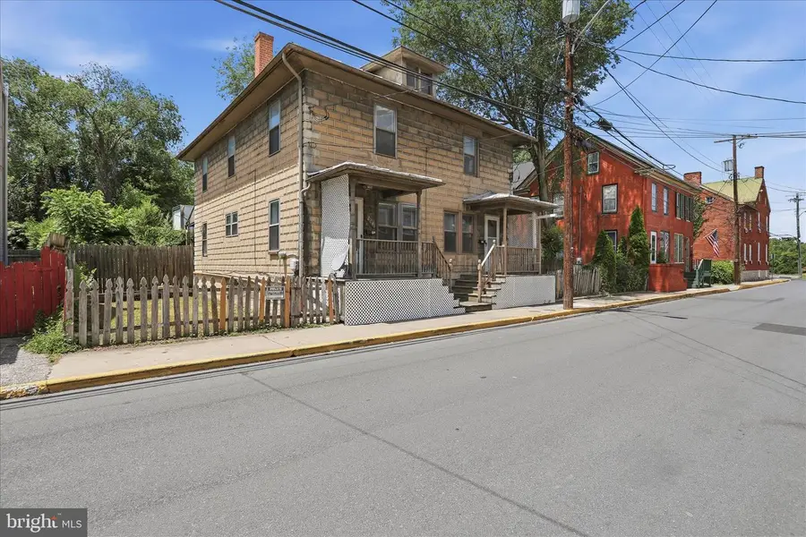 226 N Spring St, Martinsburg, WV 25401 - #3