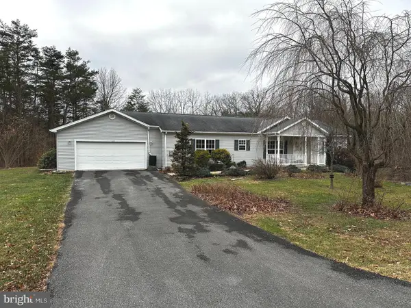 213 Odell Road, HEDGESVILLE, WV 25427