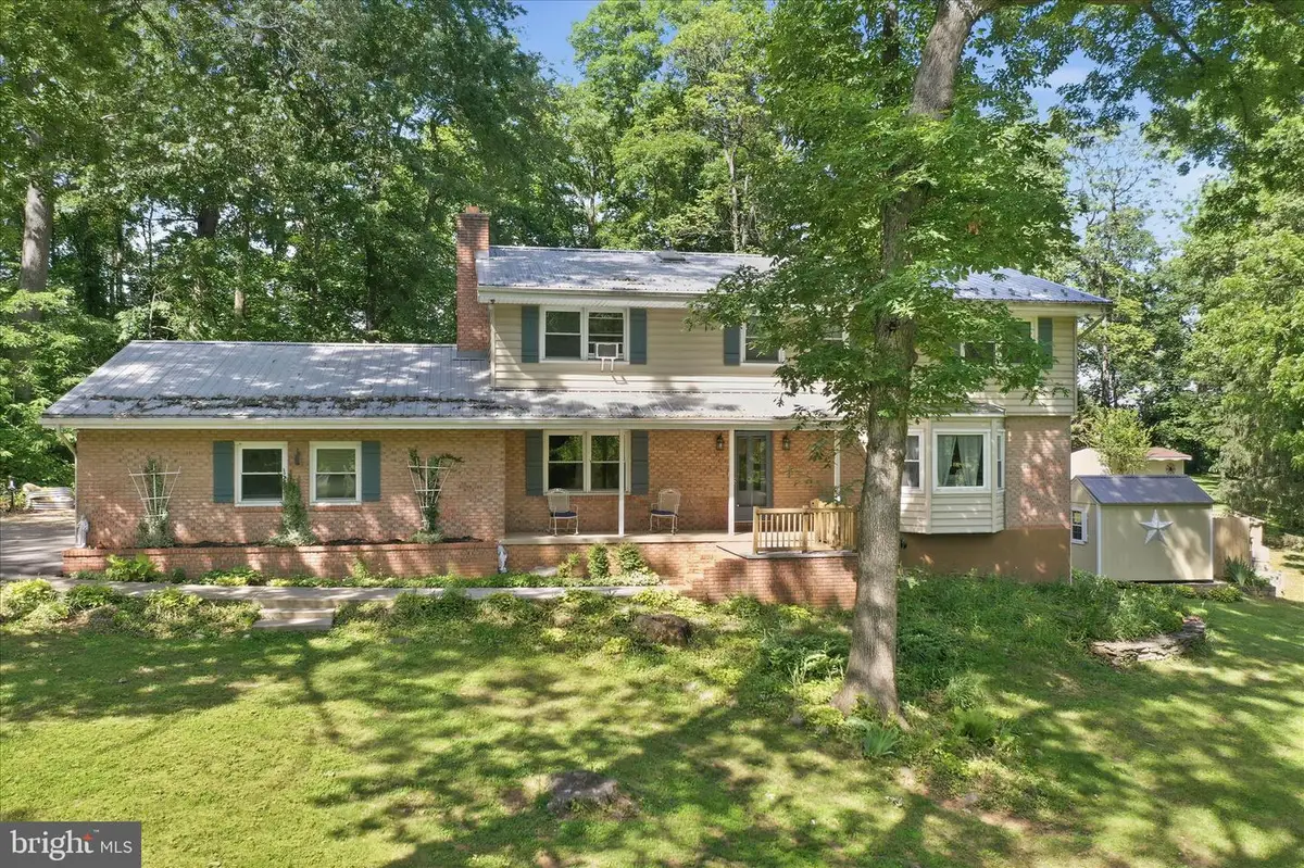 1084 Ridge Rd S, Martinsburg, WV 25403 - #1