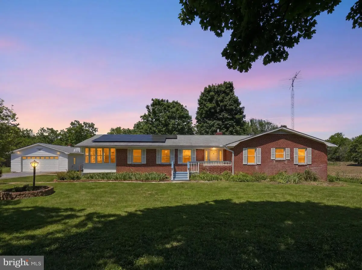 2277 Greensburg Rd, Martinsburg, WV 25404 - #1