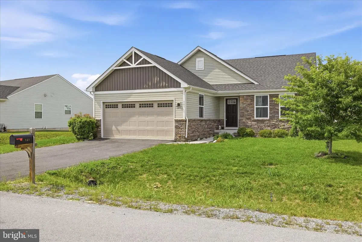 141 Bindweed Ct, Bunker Hill, WV 25413 - #1