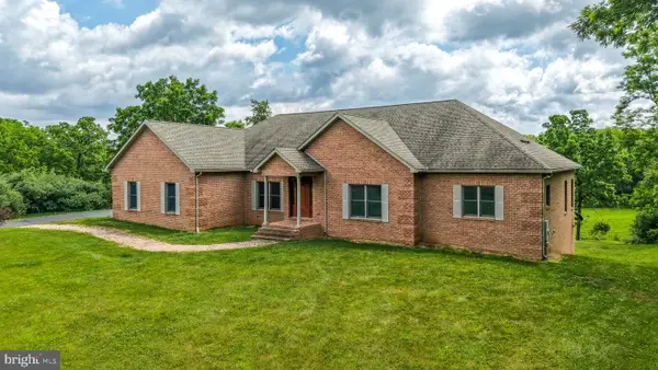 70 Loyalty Ln, MARTINSBURG, WV 25403