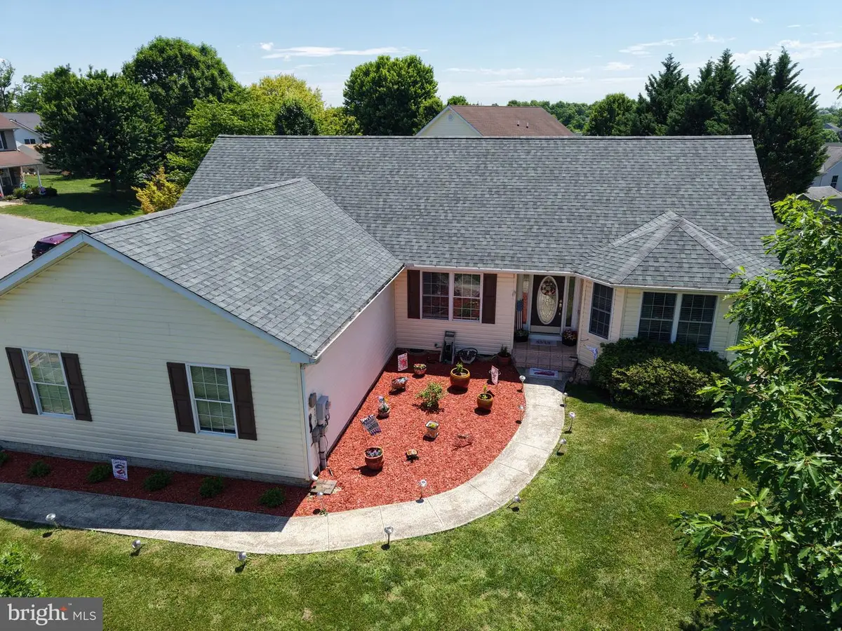 98 Knox Dr, Hedgesville, WV 25427 - #1
