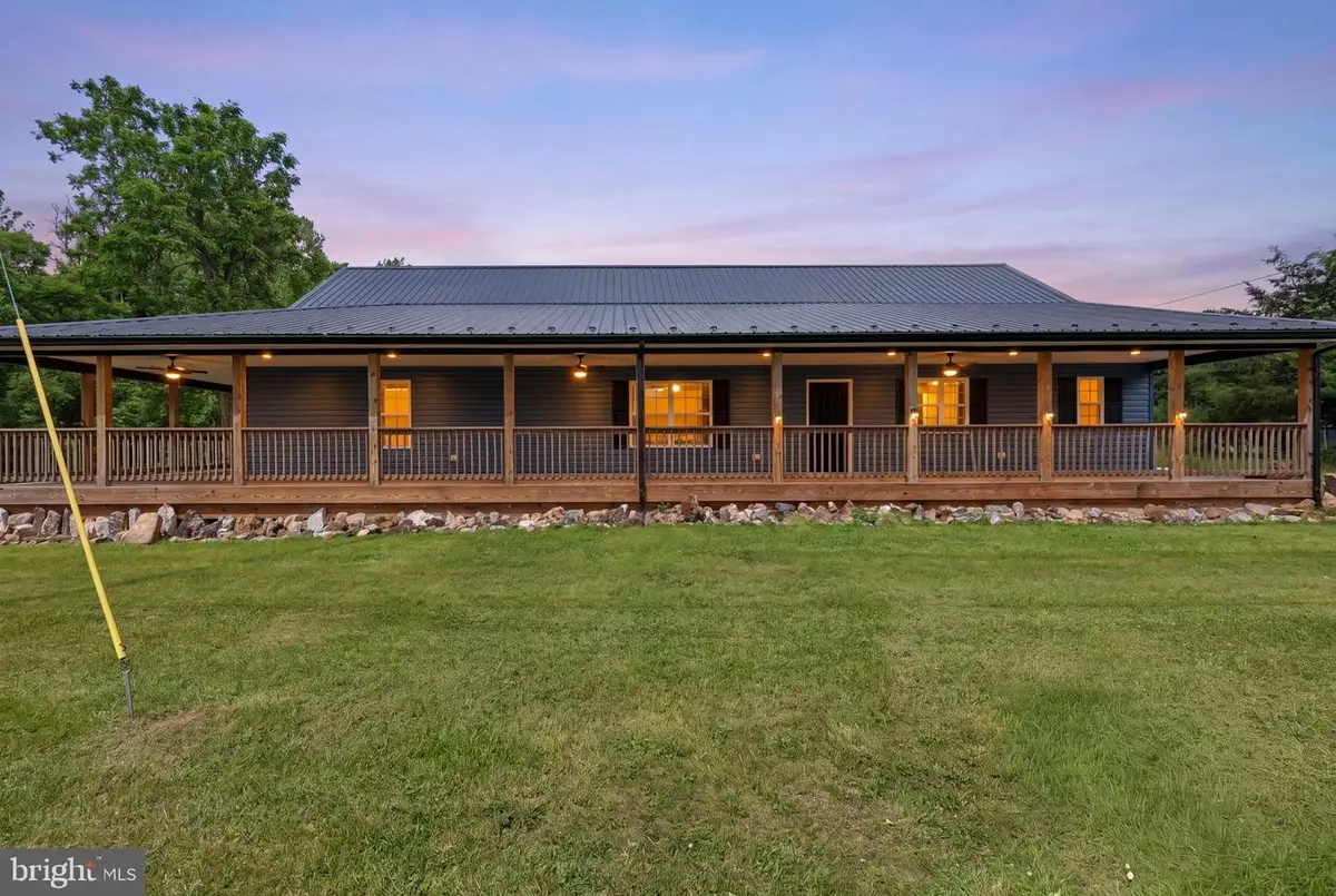 8757 Hedgesville Rd, Hedgesville, WV 25427 - #1