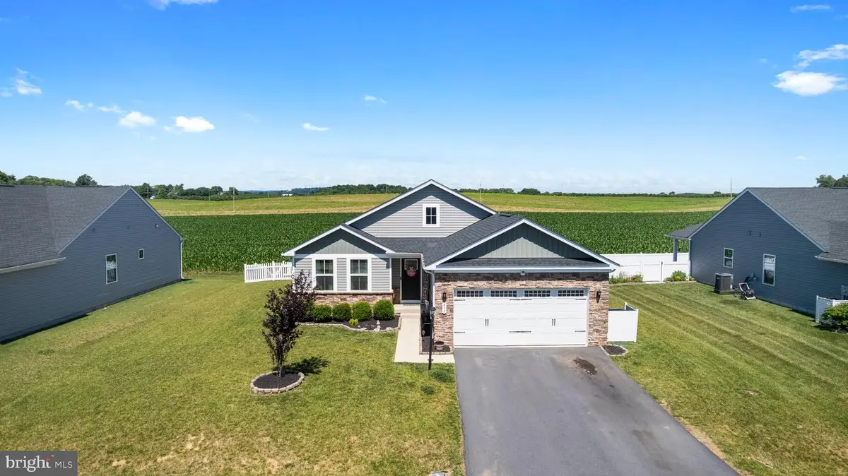 499 Perspective Pl, Hedgesville, WV 25427 - #1