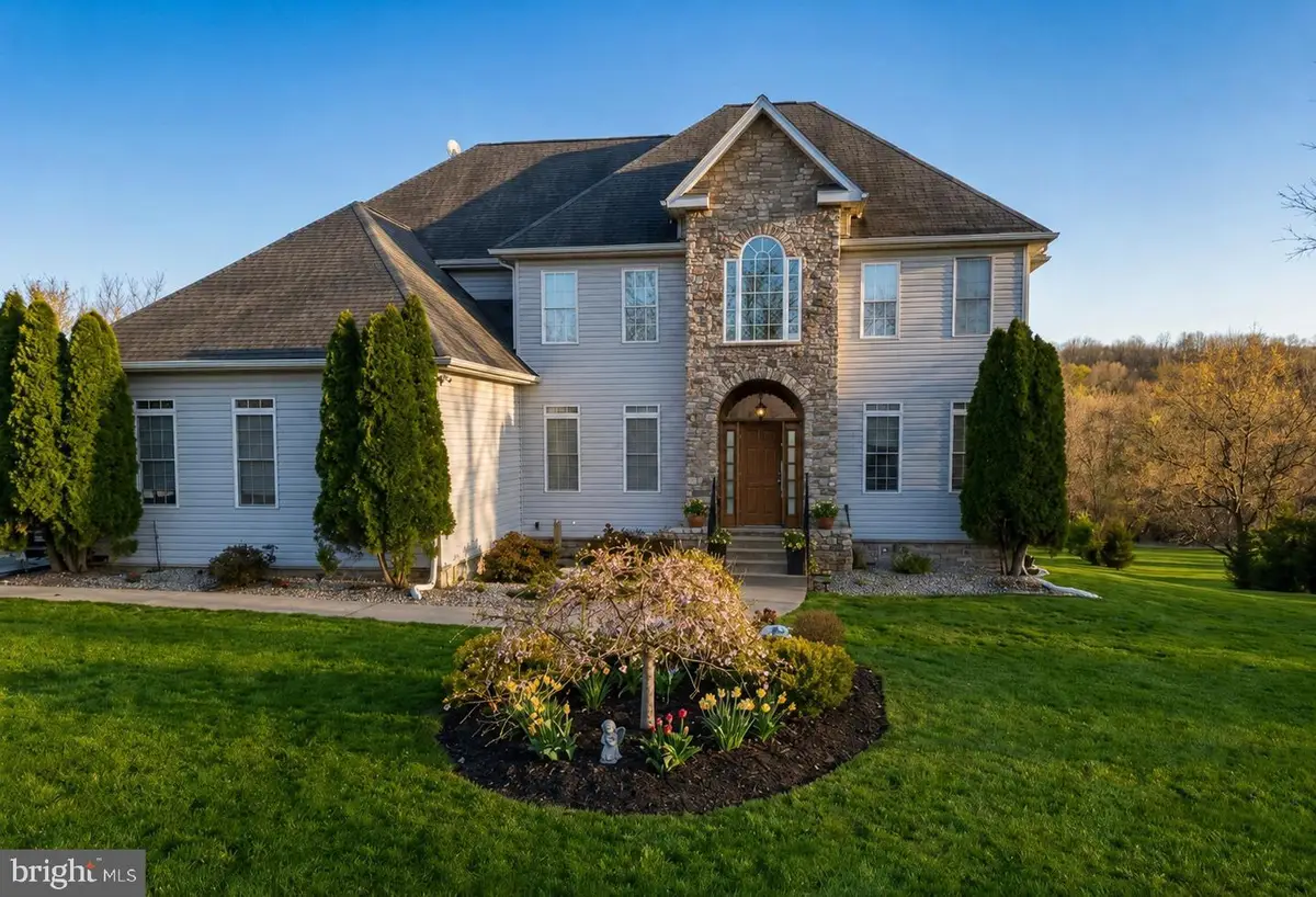 6751 Arden Nollville Rd, Martinsburg, WV 25403 - #1
