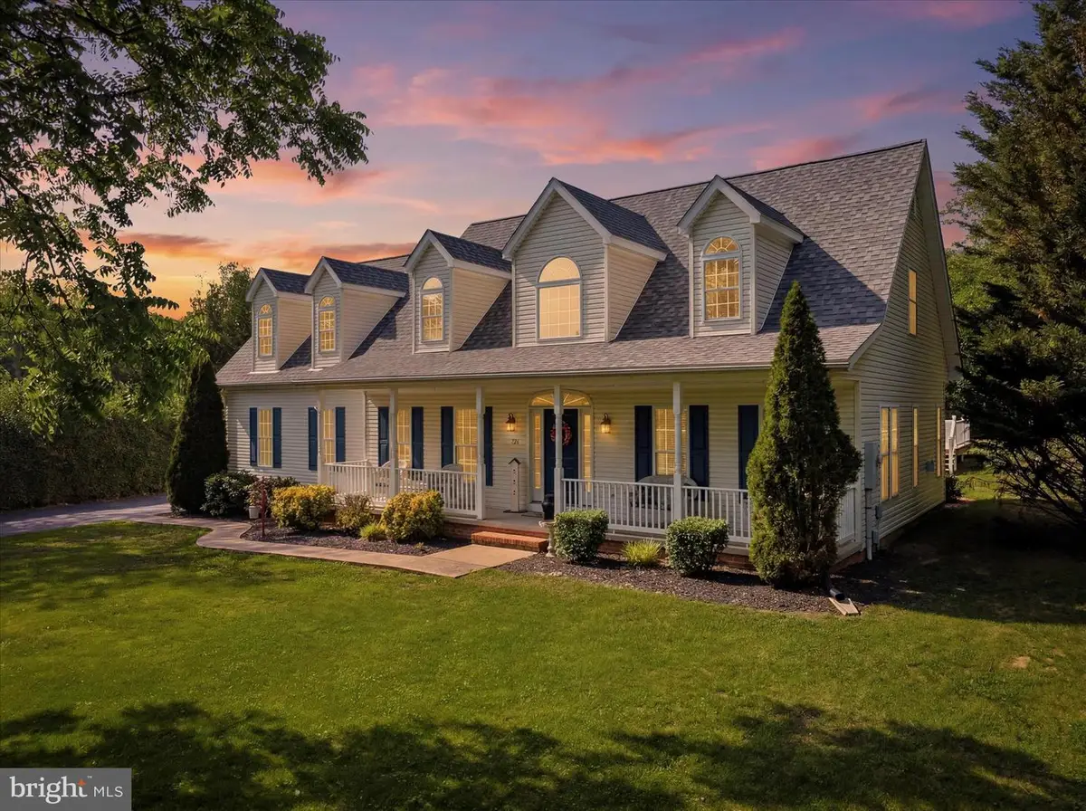 726 Doe Run Rd, Inwood, WV 25428 - #1