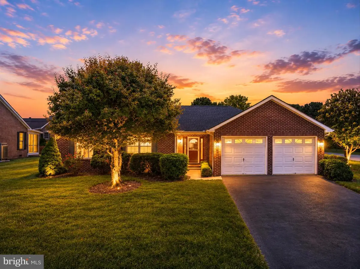 501 Lilac Ln, Martinsburg, WV 25401 - #1