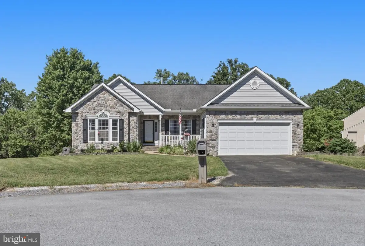 88 Castlerock Ln, Martinsburg, WV 25405 - #1