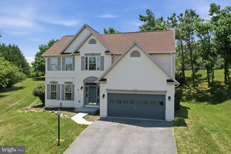 48 Lansing Ct, Falling Waters, WV 25419 - #2