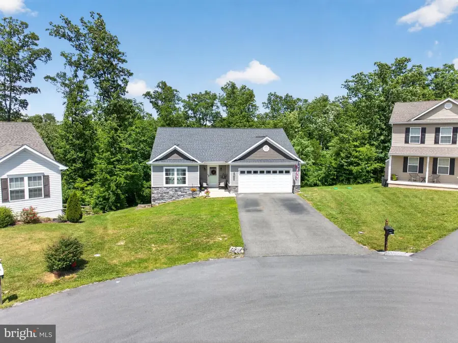 463 Executive Way, Hedgesville, WV 25427 - #3