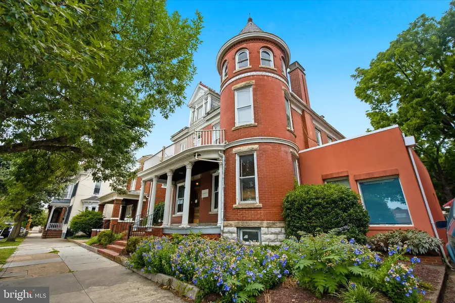 310 W Burke St, Martinsburg, WV 25401 - #3