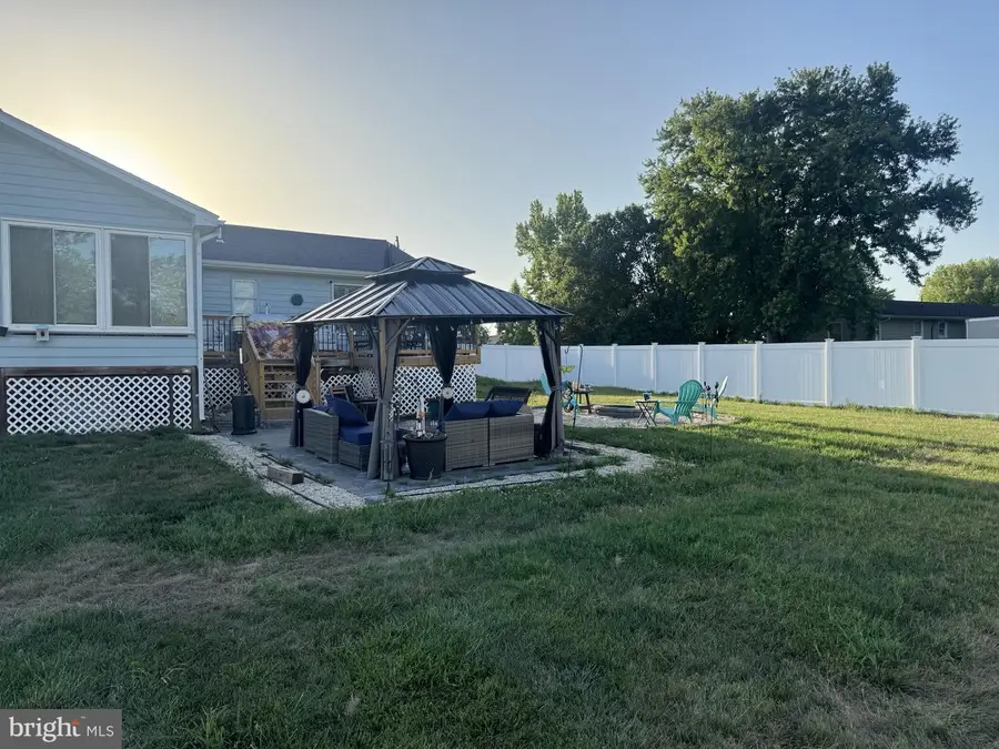 530 Montmorency Dr, Bunker Hill, WV 25413 - #3