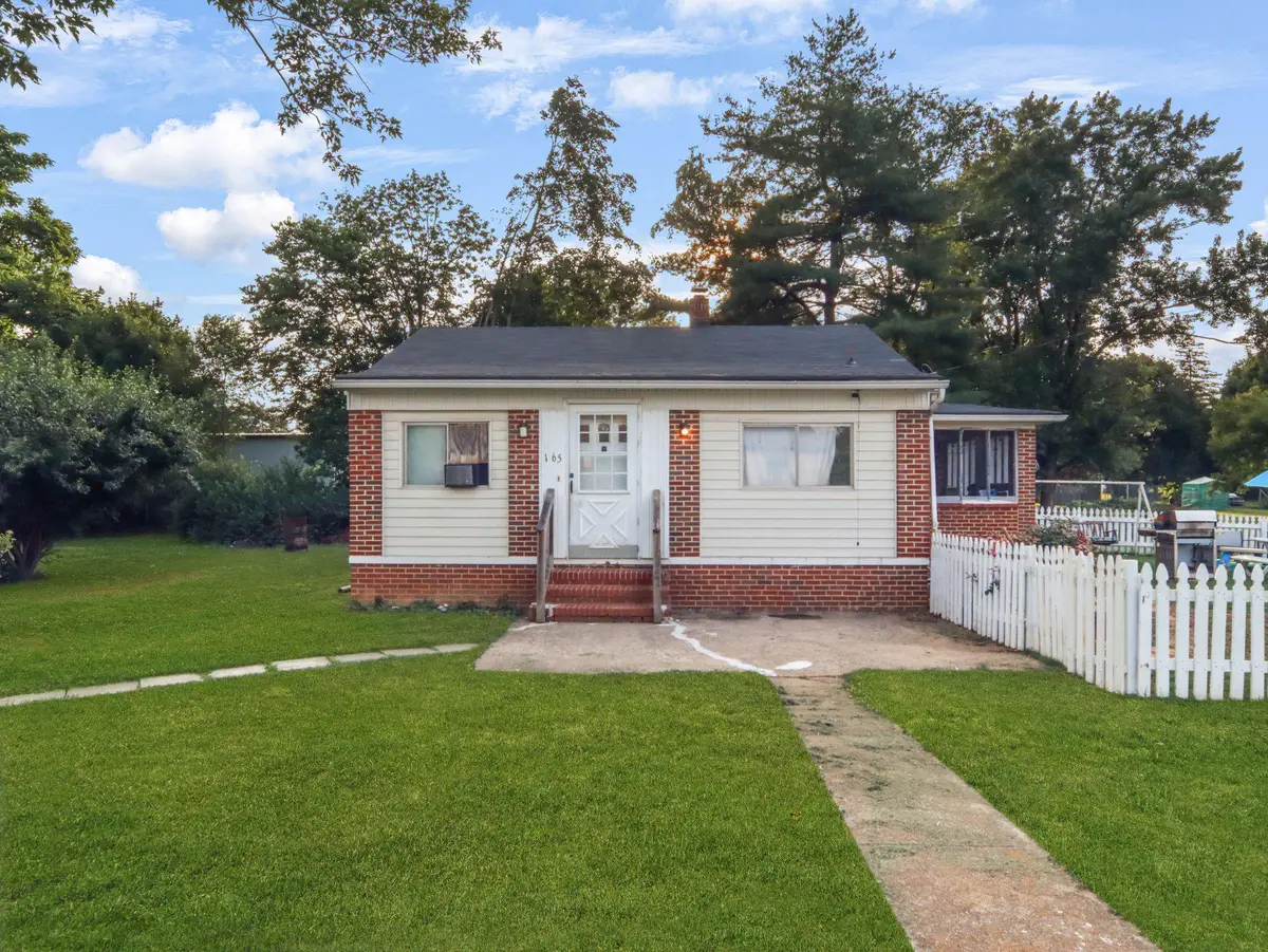 165 Brookdale Ave, Martinsburg, WV 25401 - #1
