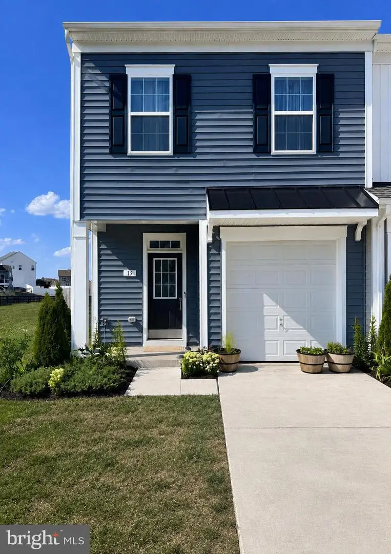 13 Colchester Ct, Bunker Hill, WV 25413 - #1