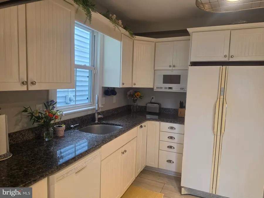 417 W Burke St, Martinsburg, WV 25401 - #3
