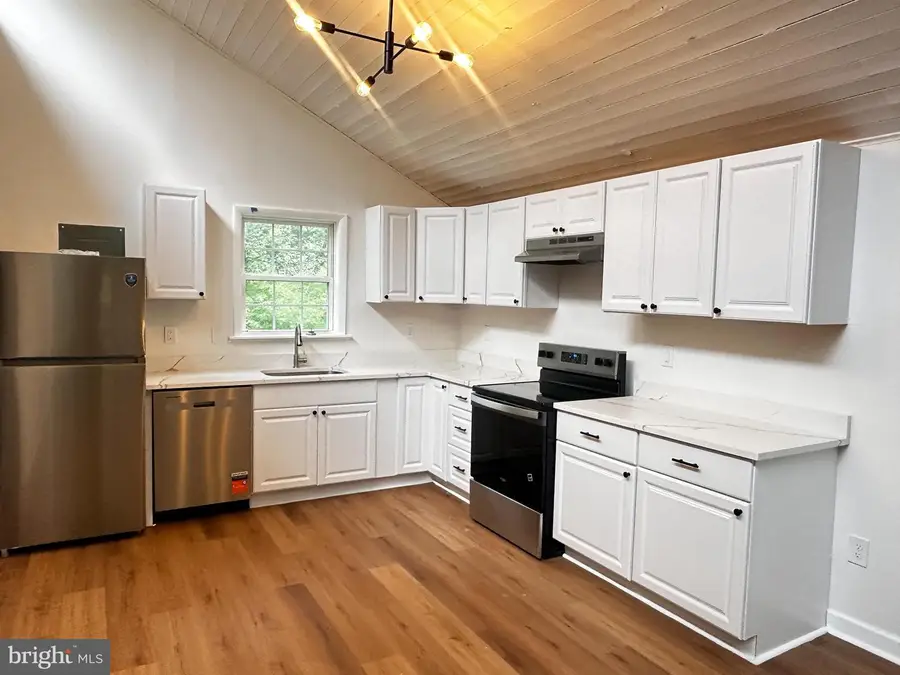 131 Pot Luck Rd, Hedgesville, WV 25427 - #2