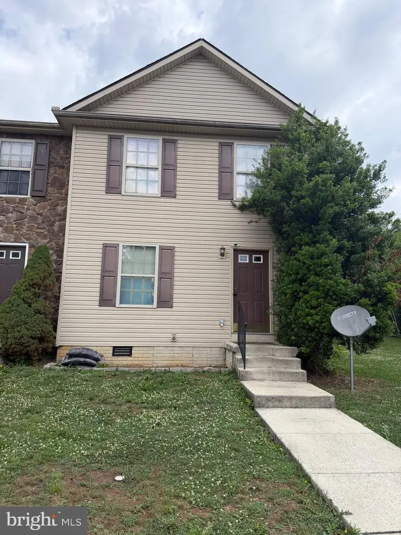 35 Judges Ct, Inwood, WV 25428 - #1