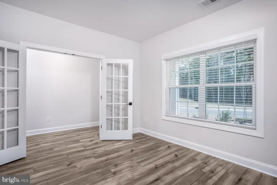 32 Brompton St, Falling Waters, WV 25419 - #2