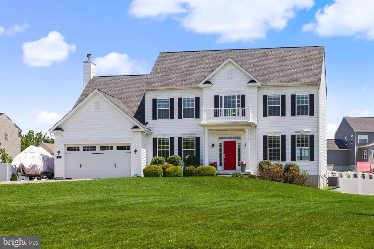170 Chesterfield Dr, Falling Waters, WV 25419 - #1