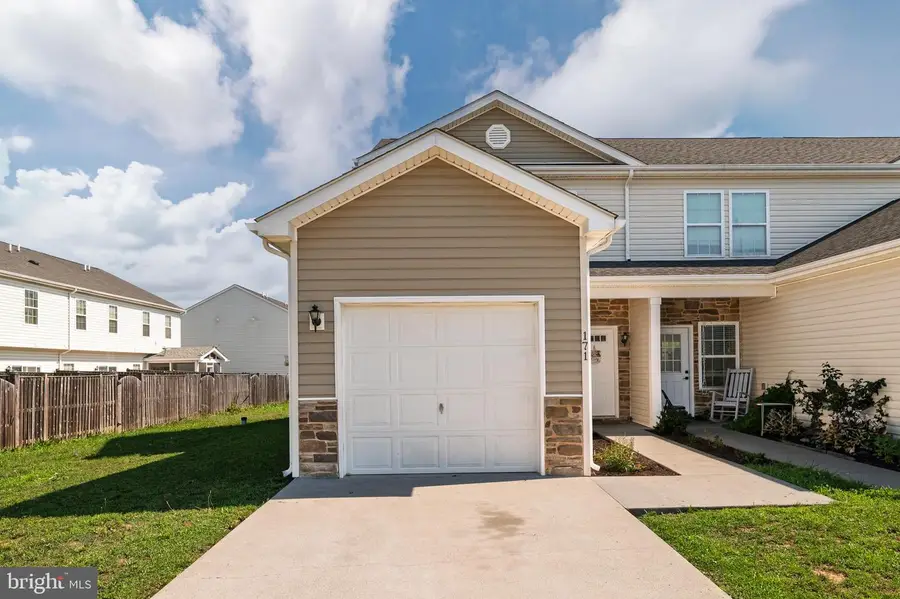 171 Continental Dr, Bunker Hill, WV 25413 - #2