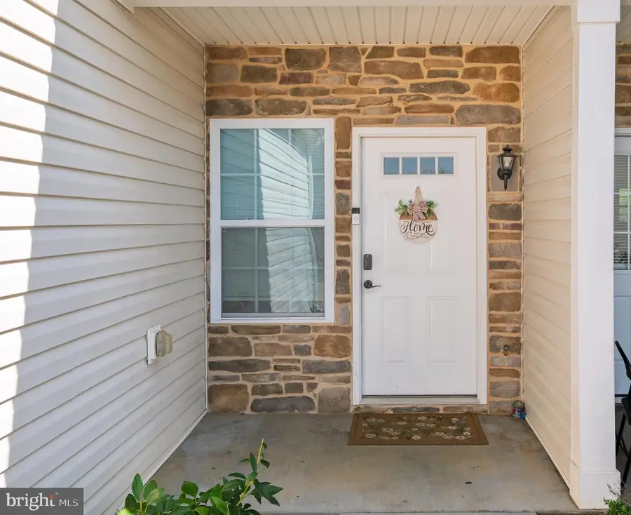 171 Continental Dr, Bunker Hill, WV 25413 - #3