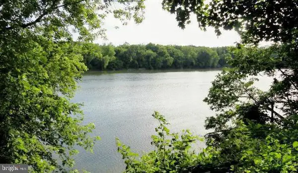 Temple Dr, FALLING WATERS, WV 25419