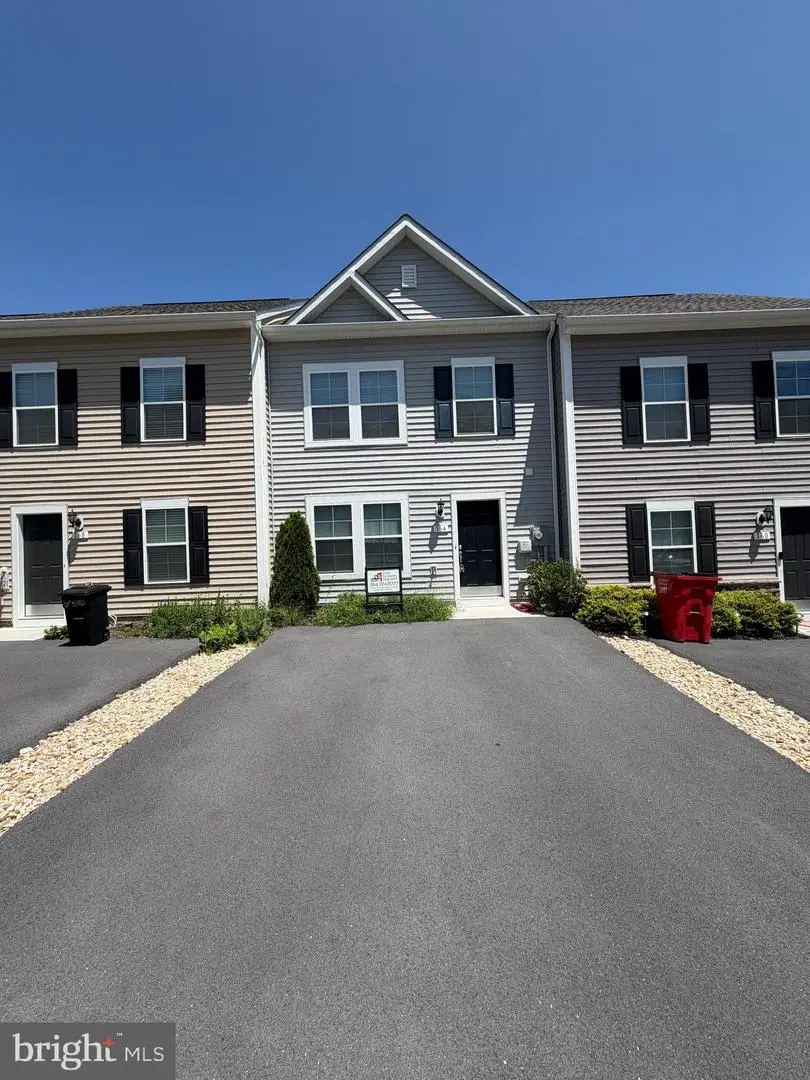 164 Scotch Pine Dr, Bunker Hill, WV 25413 - #2