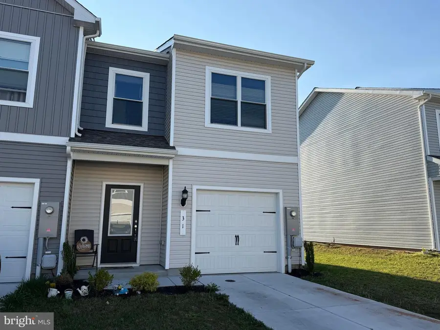 31 Bloomsbury St, Falling Waters, WV 25419 - #3
