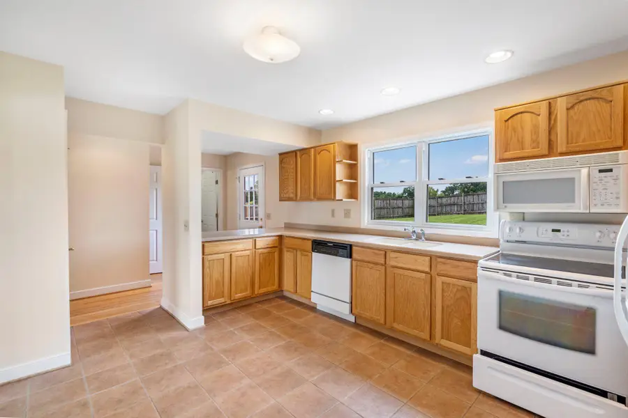 641 Brown Rd, Martinsburg, WV 25404 - #3