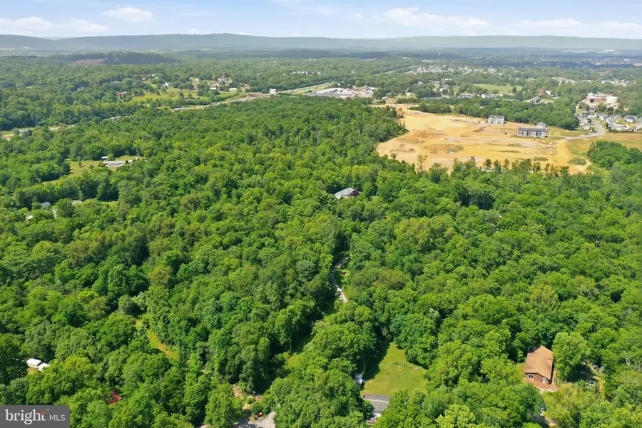 190 Outback Dr, Bunker Hill, WV 25413 - #2