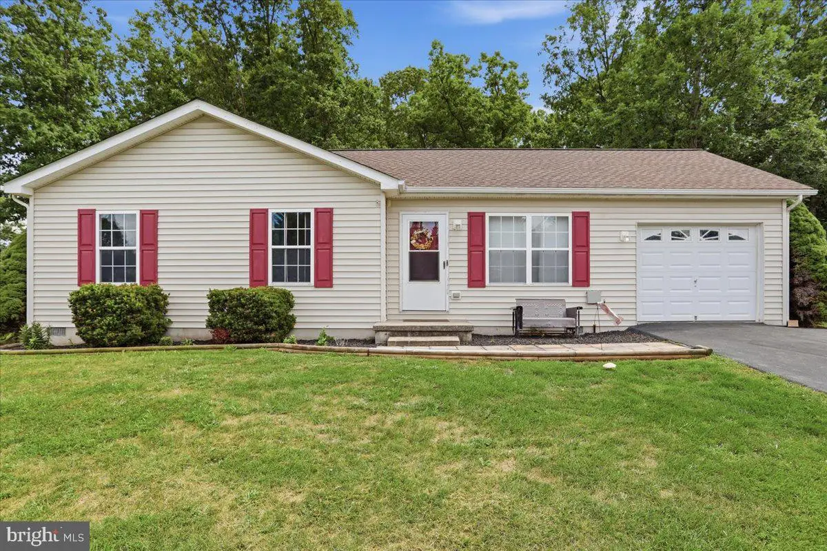 109 Thoreau Dr, Inwood, WV 25428 - #1