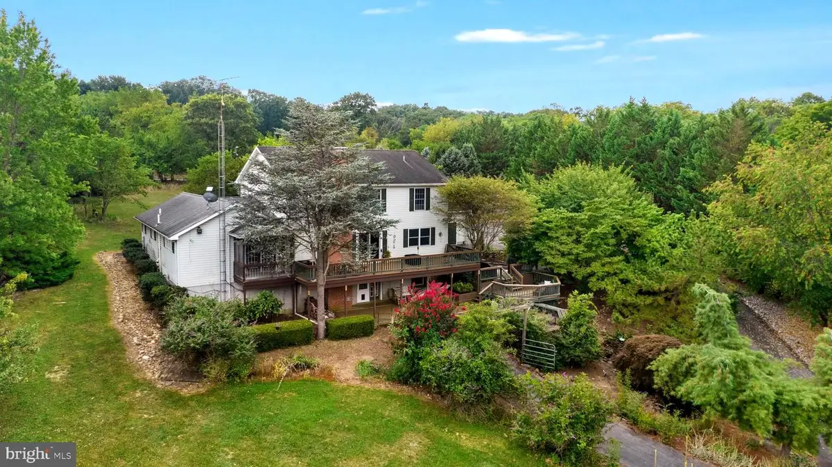 955 Stayman Dr, Falling Waters, WV 25419 - #1