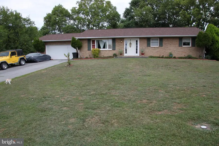 637 Mimosa Dr, Martinsburg, WV 25404 - #2