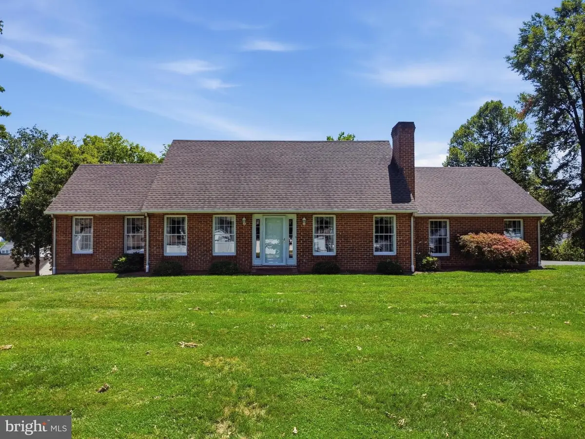 2606 Ridge Rd S, Martinsburg, WV 25403 - #1