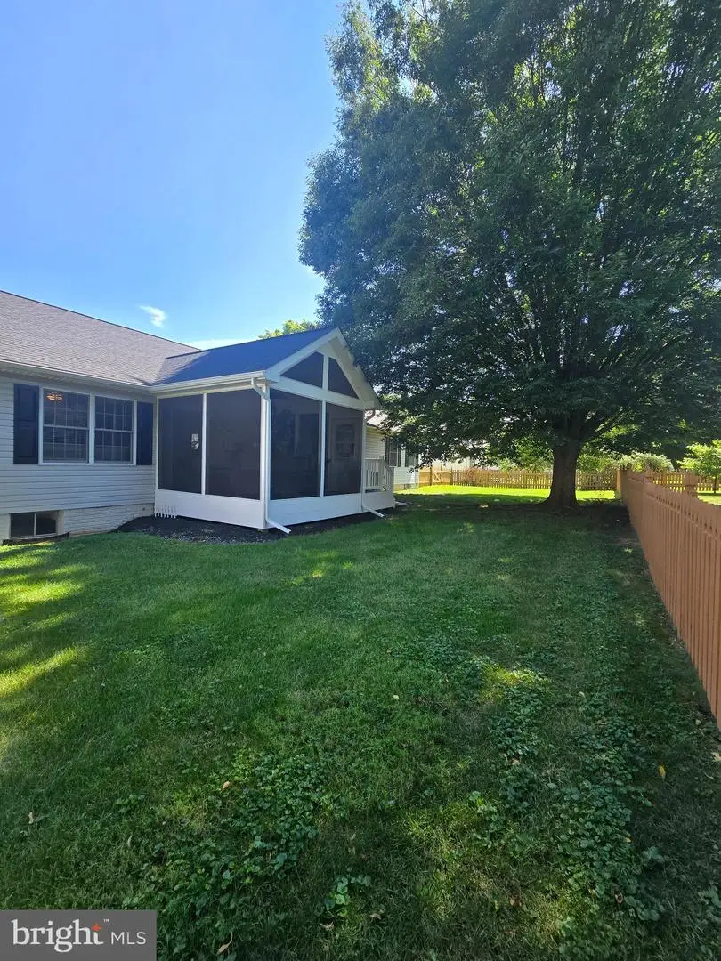 84 Oriole Ln, Falling Waters, WV 25419 - #3