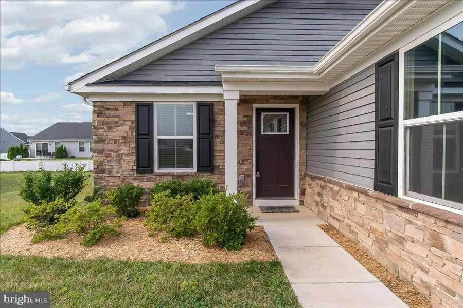 28 Opulent Ct, Hedgesville, WV 25427 - #2