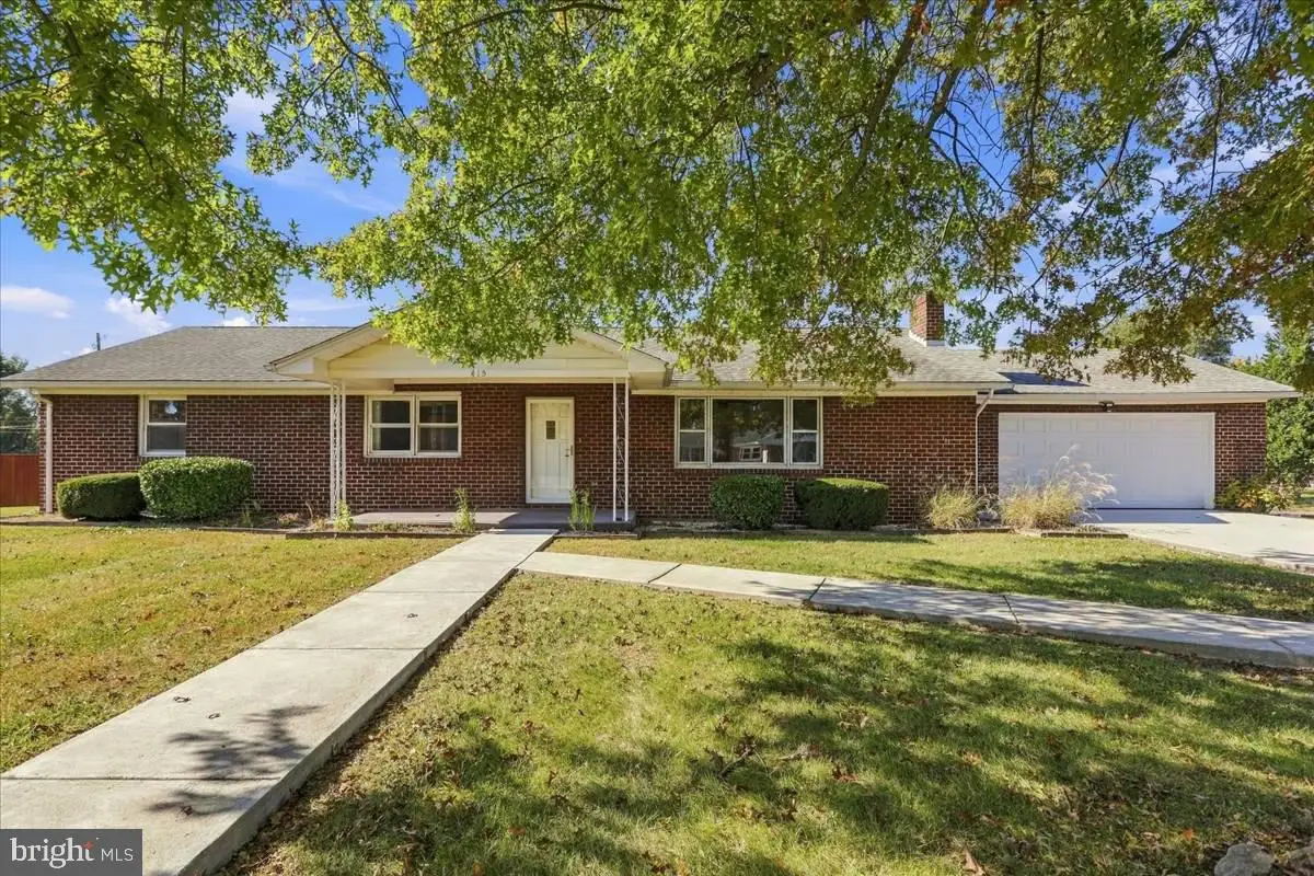 415 Richard St, Martinsburg, WV 25404 - #1