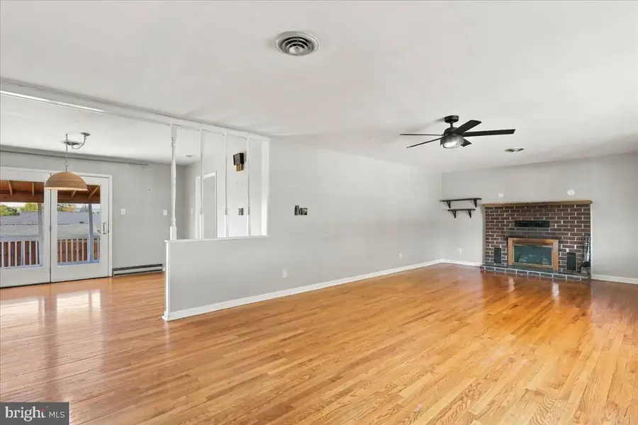415 Richard St, Martinsburg, WV 25404 - #2