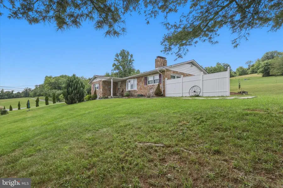12335 Back Creek Valley Rd, Hedgesville, WV 25427 - #2